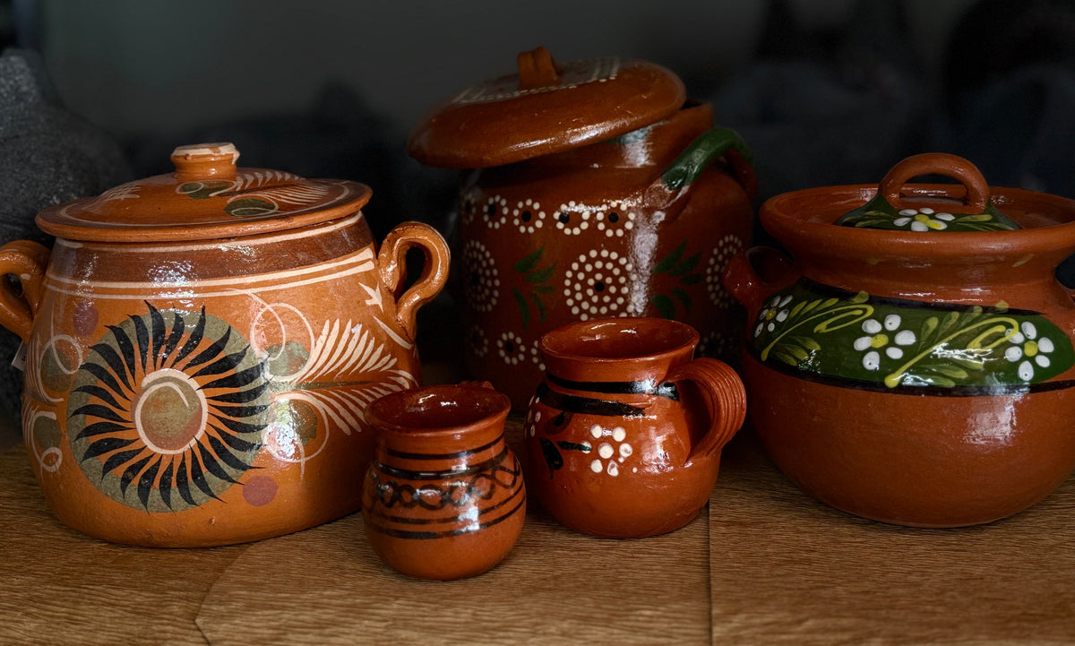 Barro Kitchenware Cocinando con arcilla: La tradición atemporal de la vajilla de barro m ...