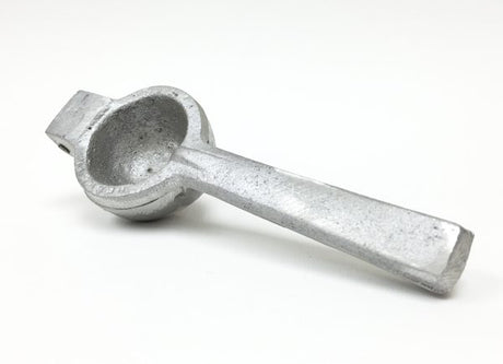 Lemon  Squeezer - Exprimidor de Lima - Aluminum  Small Lemon Squeezer - 1.5" - 1 unit